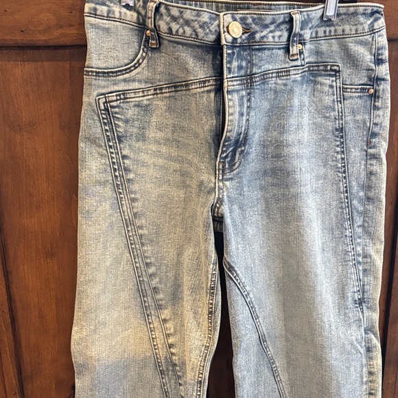 Kut from the Kloth Light Blue Flare Jeans - Picture 2 of 7